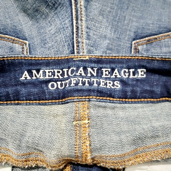 American Eagle Super Stretch Denim Shorts Women’s Size 4 Blue Frayed Hem Classic - Picture 8 of 11